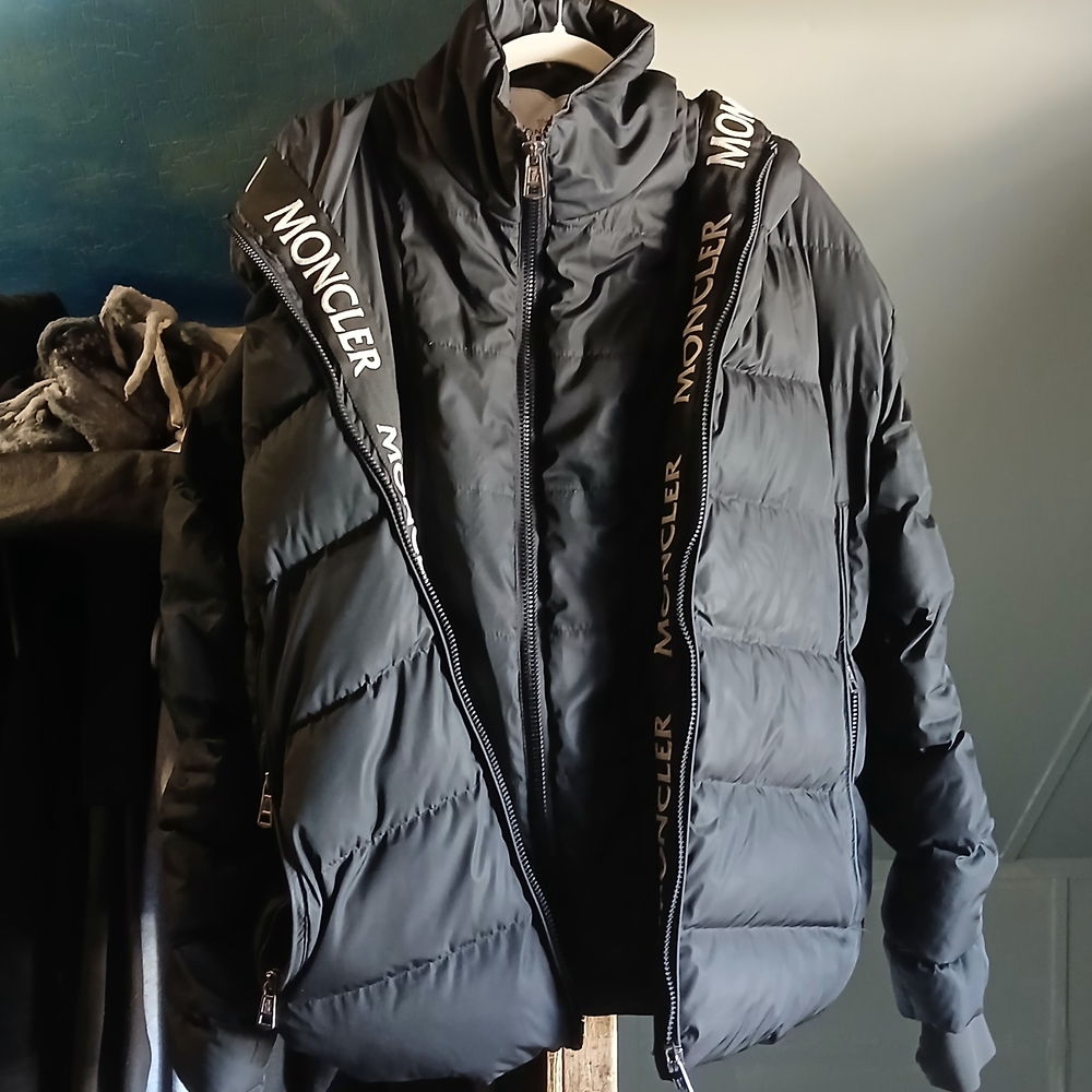 Moncler Black Puffer Jacket for Men